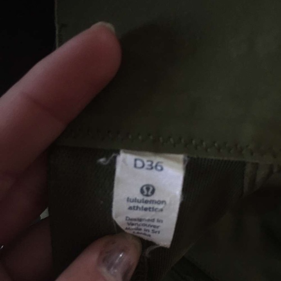 Lululemon sports bra - Picture 3 of 3